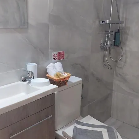 Aurora Apartmanhotel *