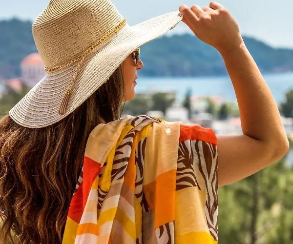 Aparthotel Aurora 3*